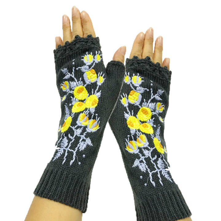 Women's knitted embroidery gloves