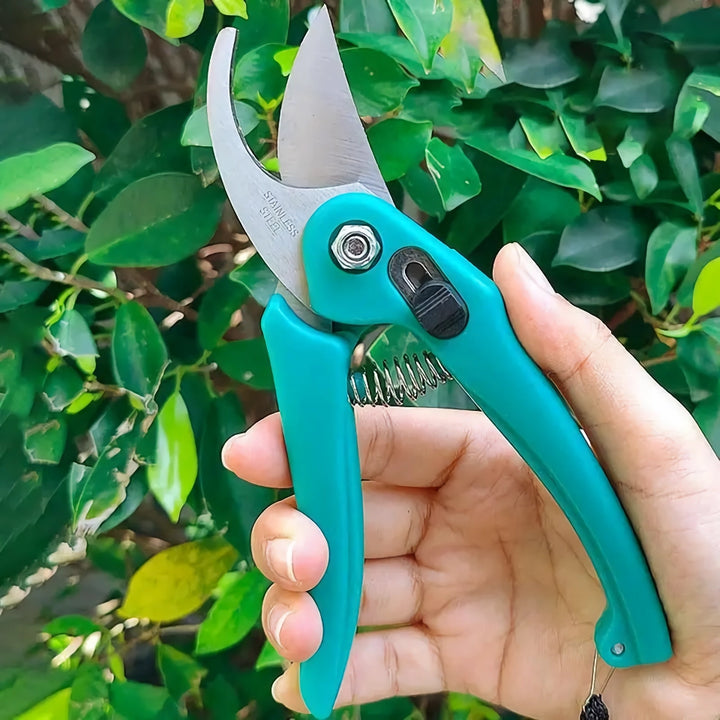 Efficient Garden Shears with Safety Lock and Comfortable Grip