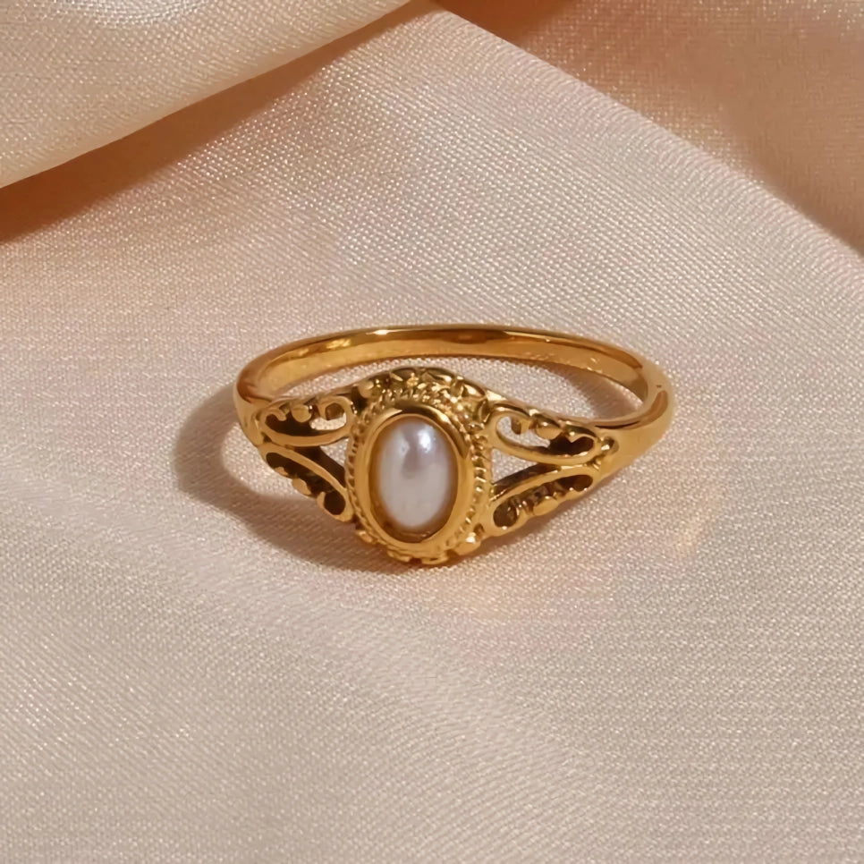 18K Gold Plated Hollow Texture Freshwater Pearl Ring