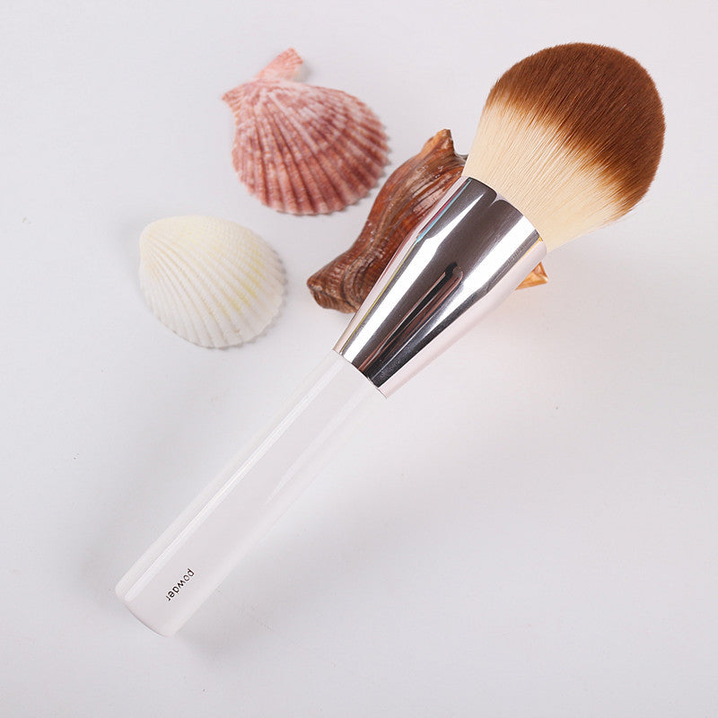 Luxurious Precision Powder and Foundation Brush