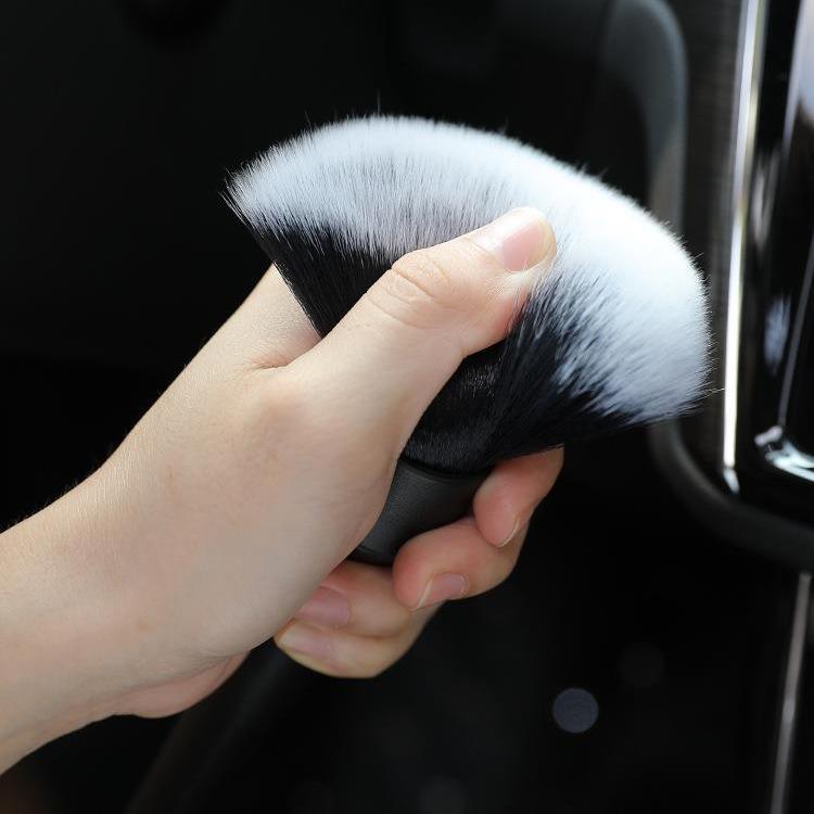 Ultra-Soft Detailing Brush for Car Interior