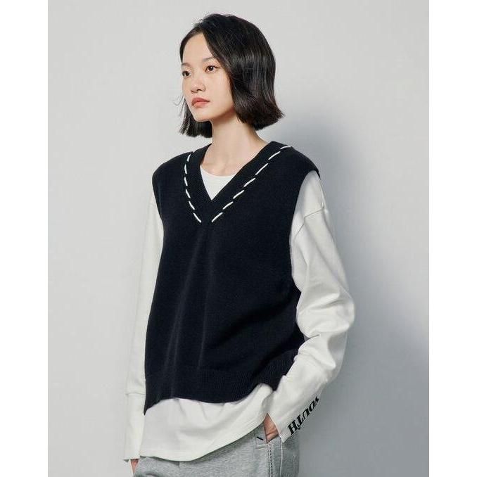 Chic Sleeveless V-Neck Knit Vest