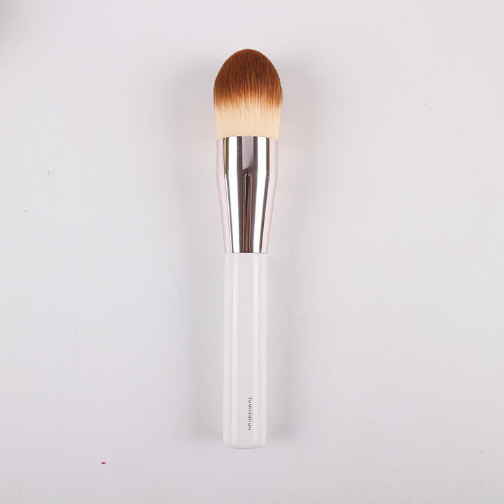 Luxurious Precision Powder and Foundation Brush