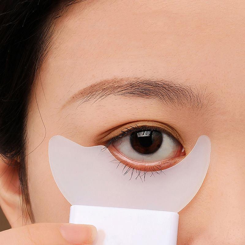 Multifunctional Eyelash and Eyeliner Stencil Guide Tool