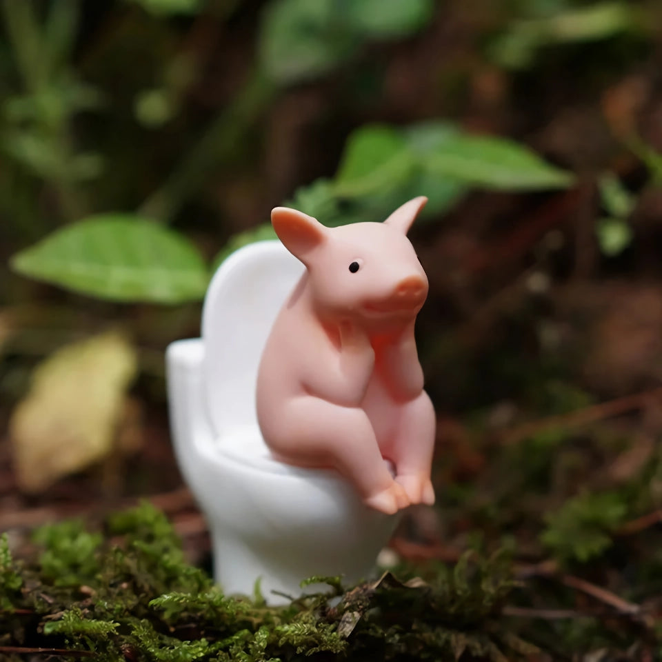 Creative Cartoon Pig Sitting On Toilet Desktop Ornament Miniature Animal Toy