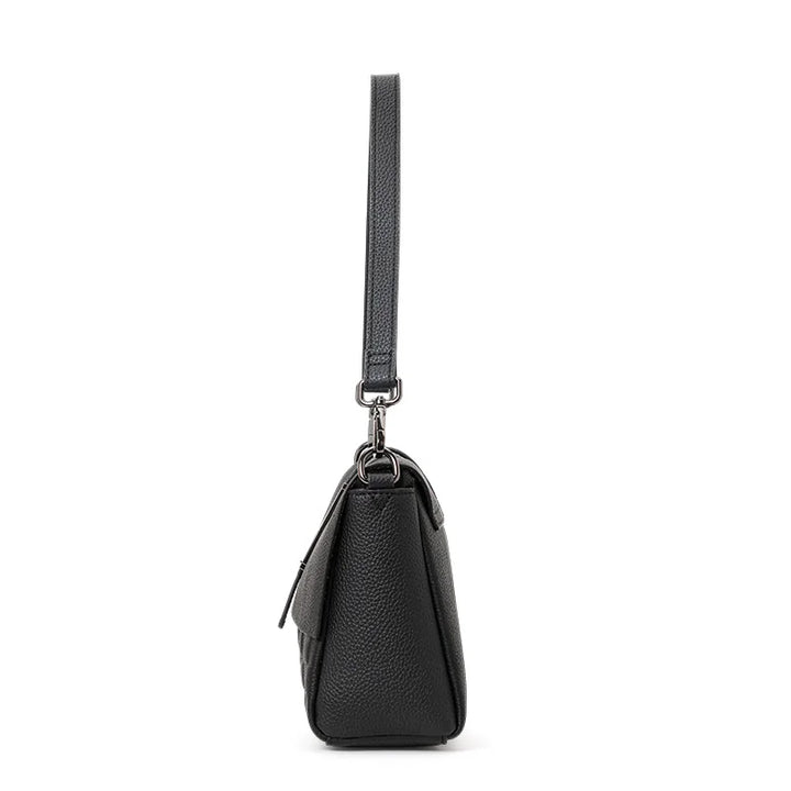 Elegant Black Cowhide Woven Shoulder Bag – Fashionable Handbag with Unique Woven Design