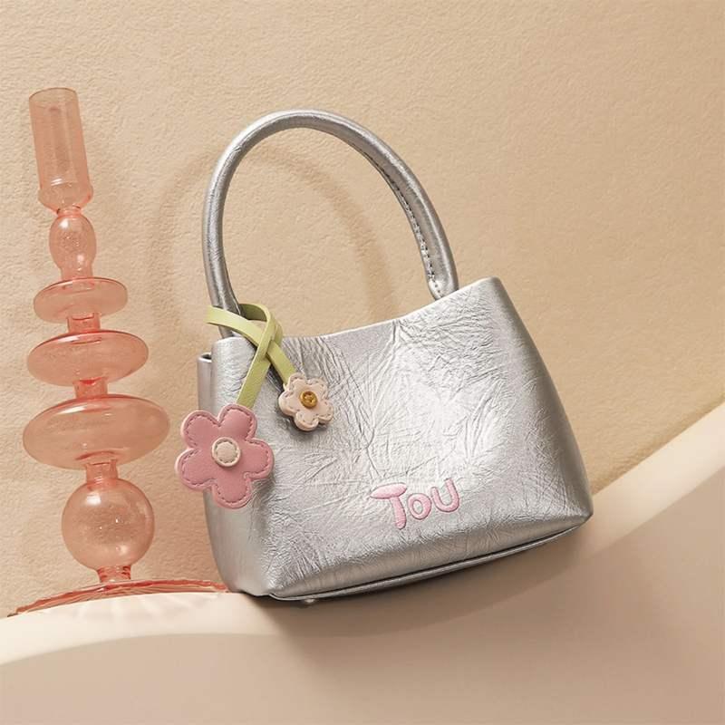 Women’s Flower Pendant Silver Bucket Bag