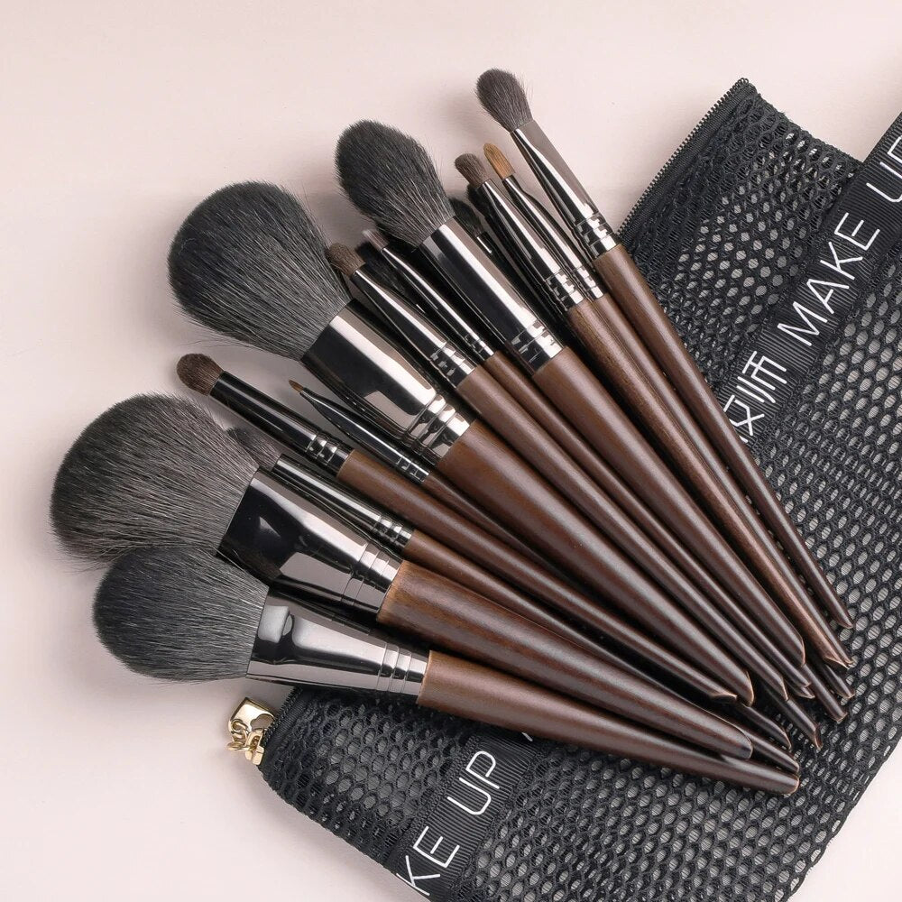 Natural Makeup Brushes Set: 24-Piece Eyeshadow Brush Kit