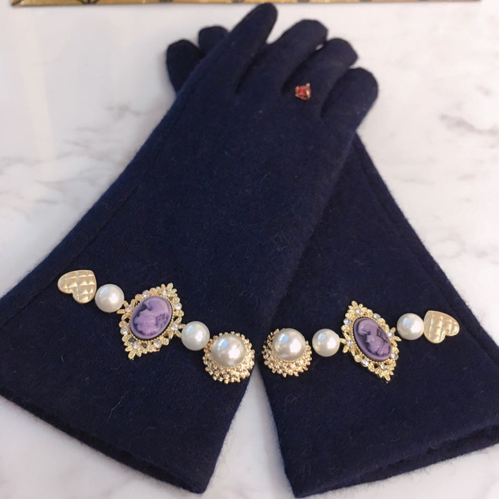 Women's Antique Portrait Pearl Gloves