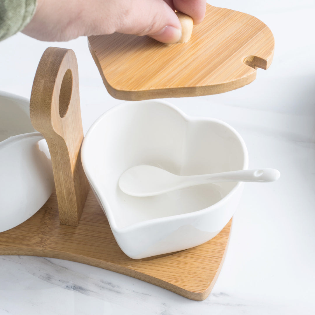 Elegant White Ceramic Sugar and Milk Pot Set for Coffee Enthusiasts