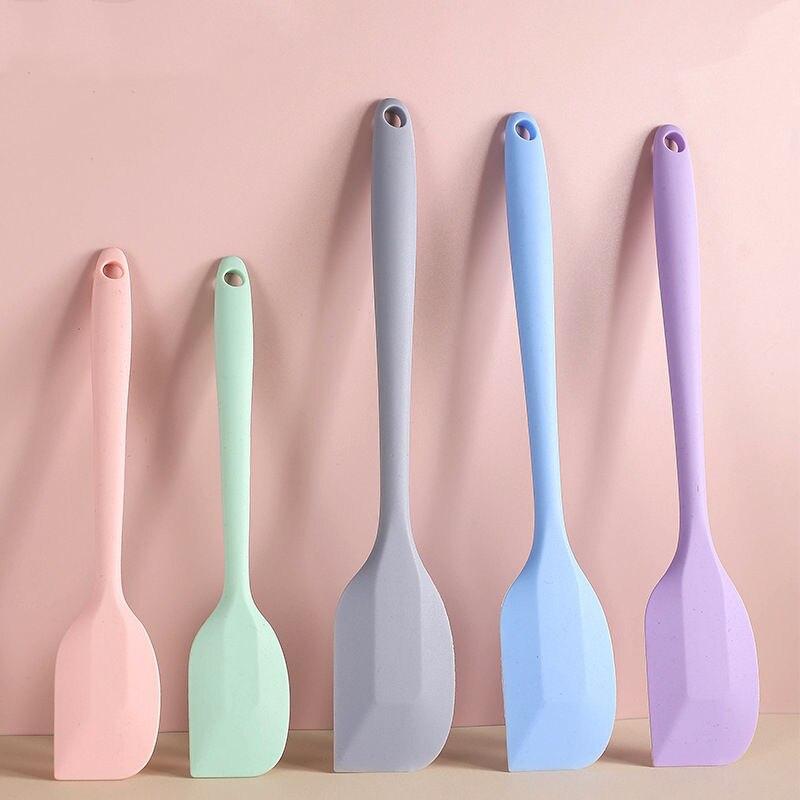 Multi-Purpose Silicone Baking Spatula