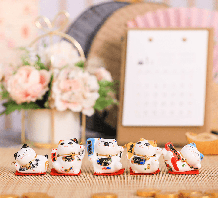 Small Lucky Cat Ceramic Car Interior Handicraft Ornaments - MRSLM