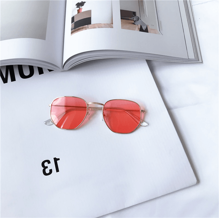 European and American Small Square Sunglasses Wild Street Shooting - MRSLM