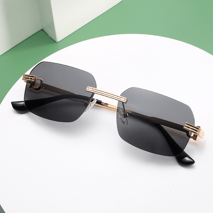 Fashion Irregular Crystal Cut Square Sunglasses - MRSLM