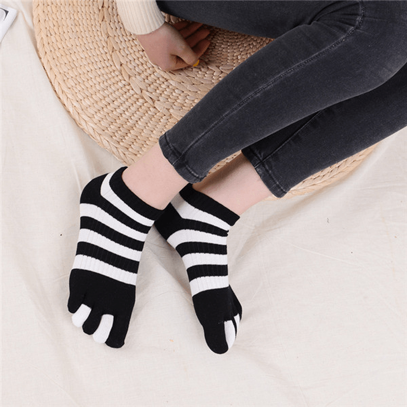 Women Wide Stripes Comfortable Five Toe Socks - MRSLM