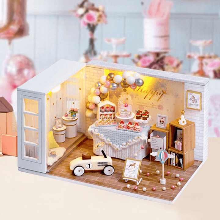 CUTE ROOM Camp Party Theme DIY Assembled Cute Doll House with Cover & Light - MRSLM