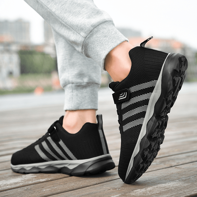 Men Kintted Fabric Striped Detail Casaul Comfy Non Slip Running Sneakers - MRSLM