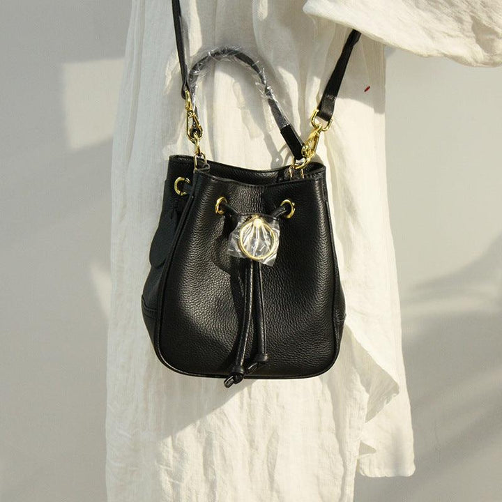 Simple drawstring shoulder bag - MRSLM