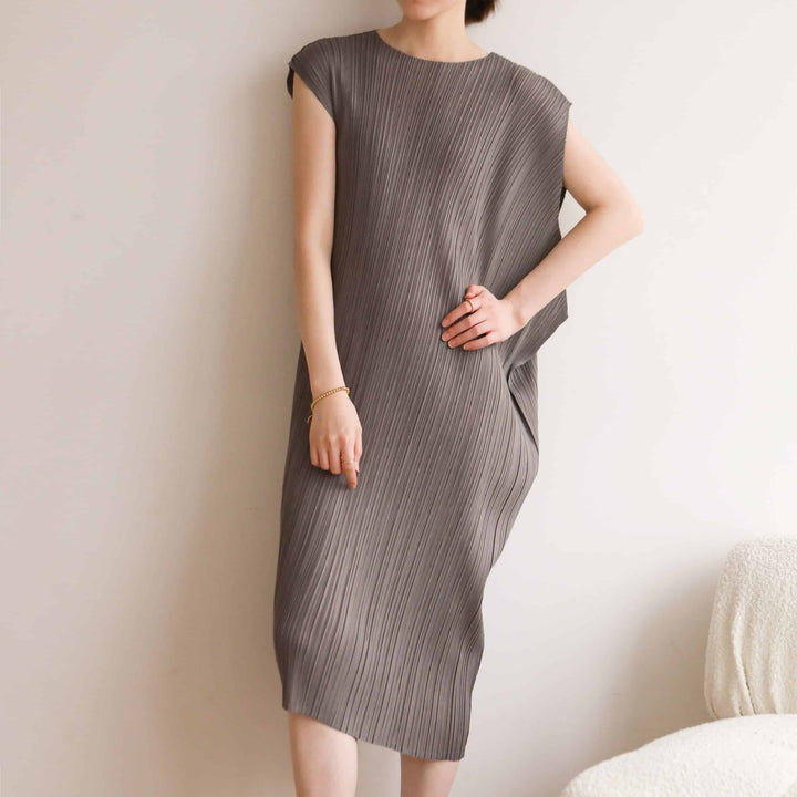 Women's Pleated Sleeveless Dress